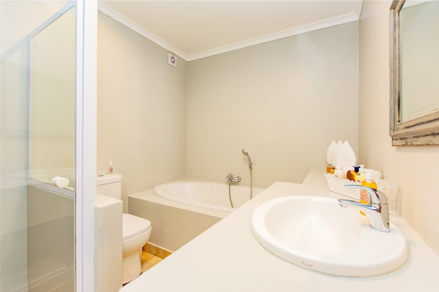 9 Bedroom Property for Sale in Shelley Point Western Cape